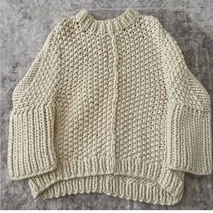 Women’s Chunky Knit Cozy Sweater Small
